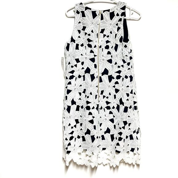 NWT Eliza J Women’s Floral lace crochet overlay sleeveless dress Ivory/ Navy 6 - Picture 2 of 6
